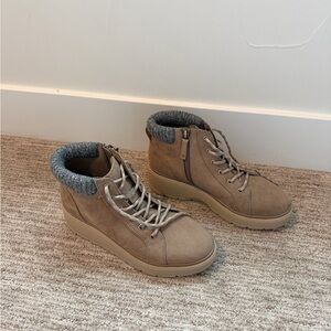 Dr. Scholl's Taupe Lace-Up Ankle Boots with Knit Collar